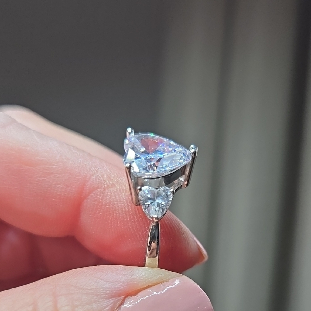Elegant 5 Carat Sterling Silver Moissanite HEART Ring Size 7 - Picture 10 of 11